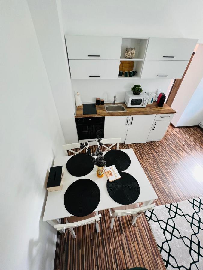Apartament In Regim Hotelier King Медиаш Экстерьер фото